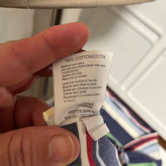 Pottery barn pillow case standard - Picture 4 of 5